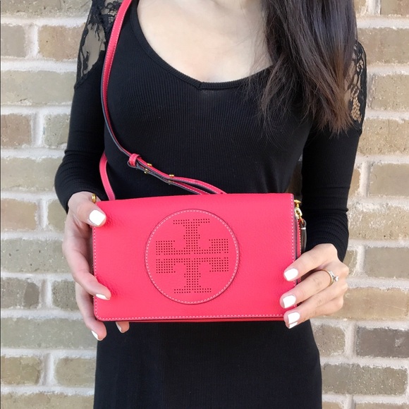 NWT Tory Burch Perforated Logo Crossbody RedGinger - Picture 2 of 8